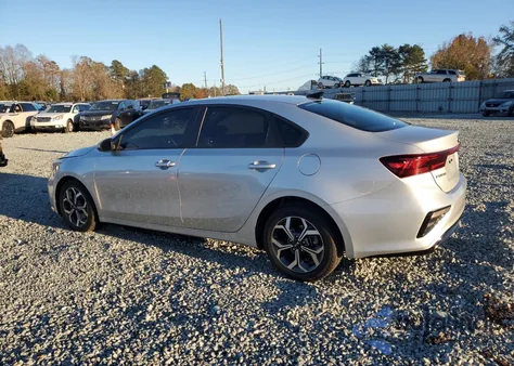 2021 Kia Forte Fe z USA, uszkodzony, nr VIN 3KPF24AD9ME352097